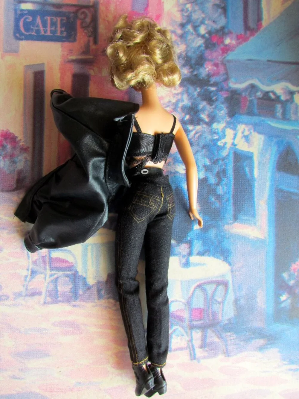 OLIVIA NEWTON-JOHN DOLL, 